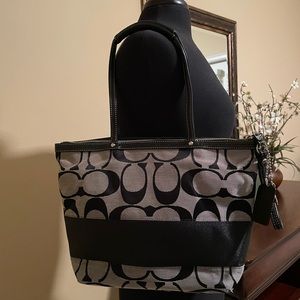 Coach Signature Black & Gray Med. Shoulder Bag